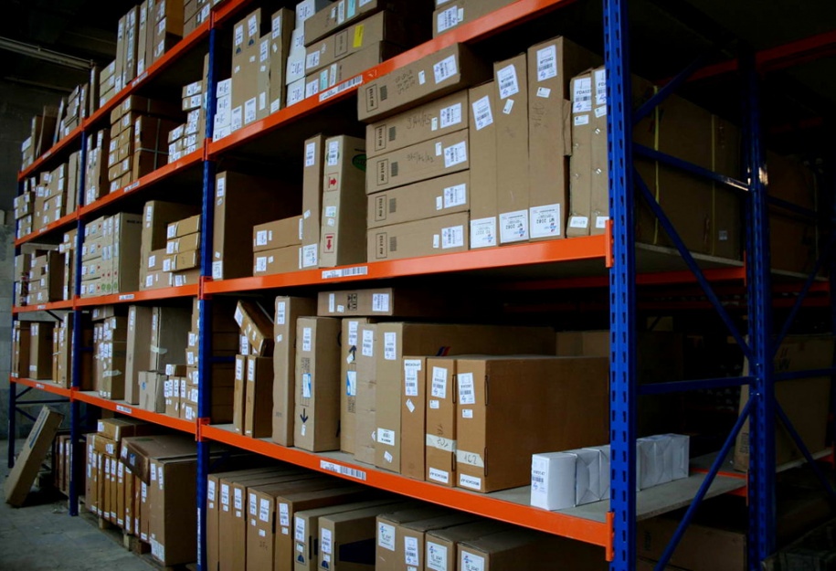 Ячейка склада в Логистике продолжает свою работу